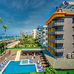 Arsi Paradise Szálloda 4*